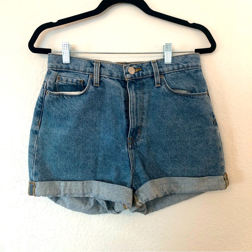 BDG 27W Mom High Rise Jean Shorts